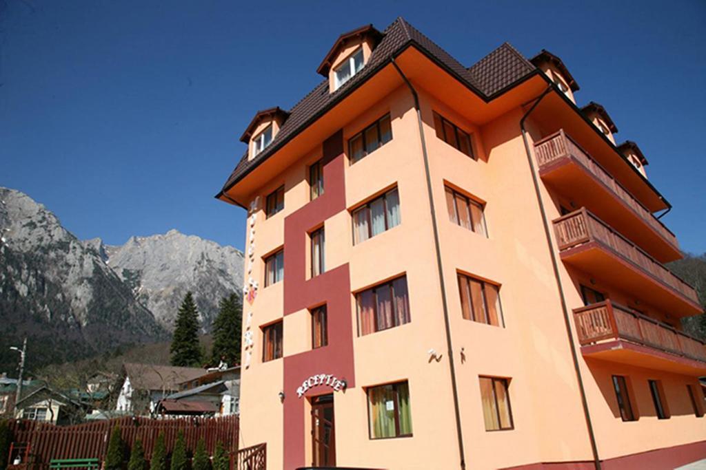 Hotel Iri Busteni Exterior photo